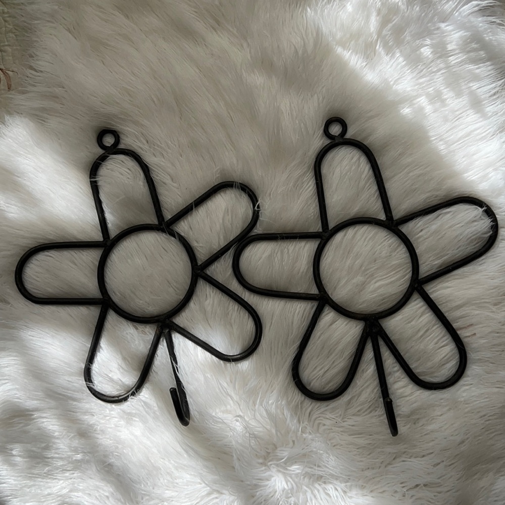 Set of 2 Vintage Wrought Iron Floral Flower Shape Hooks Hangers